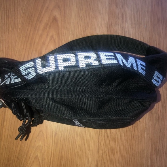 Supreme ss18 waist bag - Picture 2 of 4